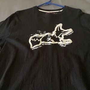 Akoo Black Tee with Silver Fox Design